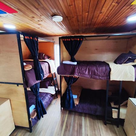 Baruch Capsula Hotel Bogota Bagian luar foto